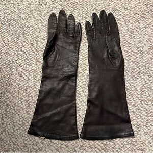 Bloomingdale’s vintage dark brown leather gloves